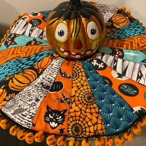 Halloween Tree Skirt 20" Wide Cotton Fabrics Reversible Pumpkin Pom Pom Trim